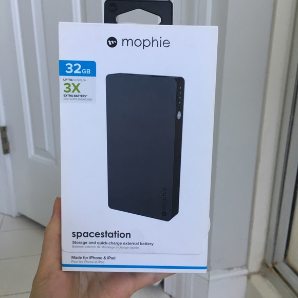 Mophie Space Station 3X 32GB Extra Storage
